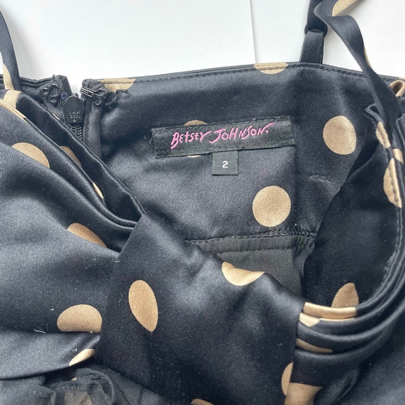 Betsey Johnson silk vintage Dress
Black gold Polka Dot Bow
Mini - Picture 7 of 9